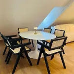 Chez Sandrine, Mon Elegant + Parking Apartment *