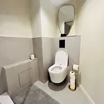Chez Sandrine, Mon Elegant + Parking Apartment