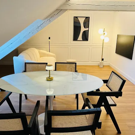 Chez Sandrine, Mon Elegant + Parking